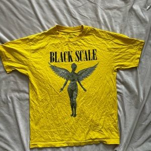 Black scale T-shirt